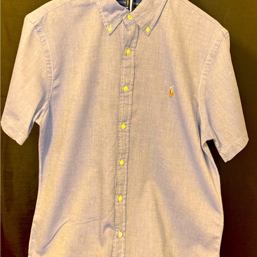 Ralph Lauren 
Size: L
Color: Blue 
Denim shirt
￼